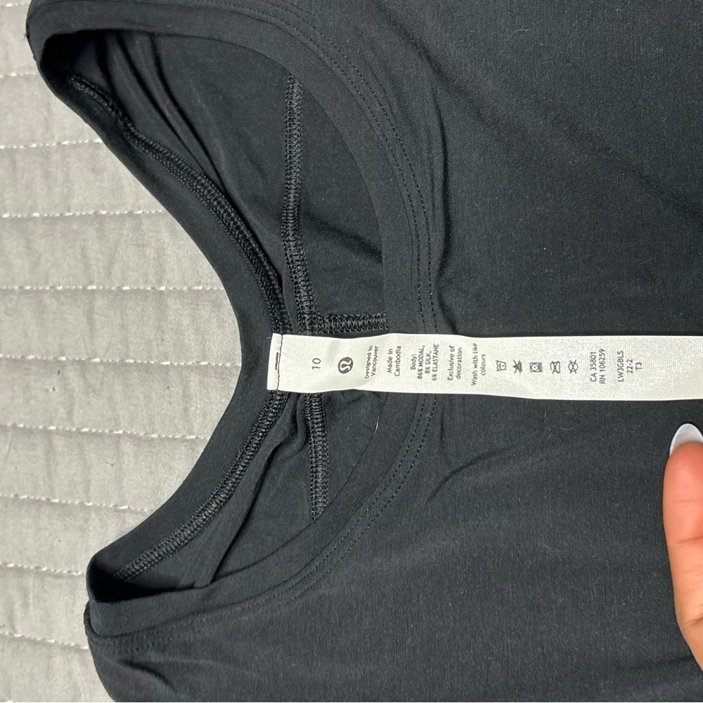 lululemon athletica Black Short Sleeve Tee - Picture 3 of 4